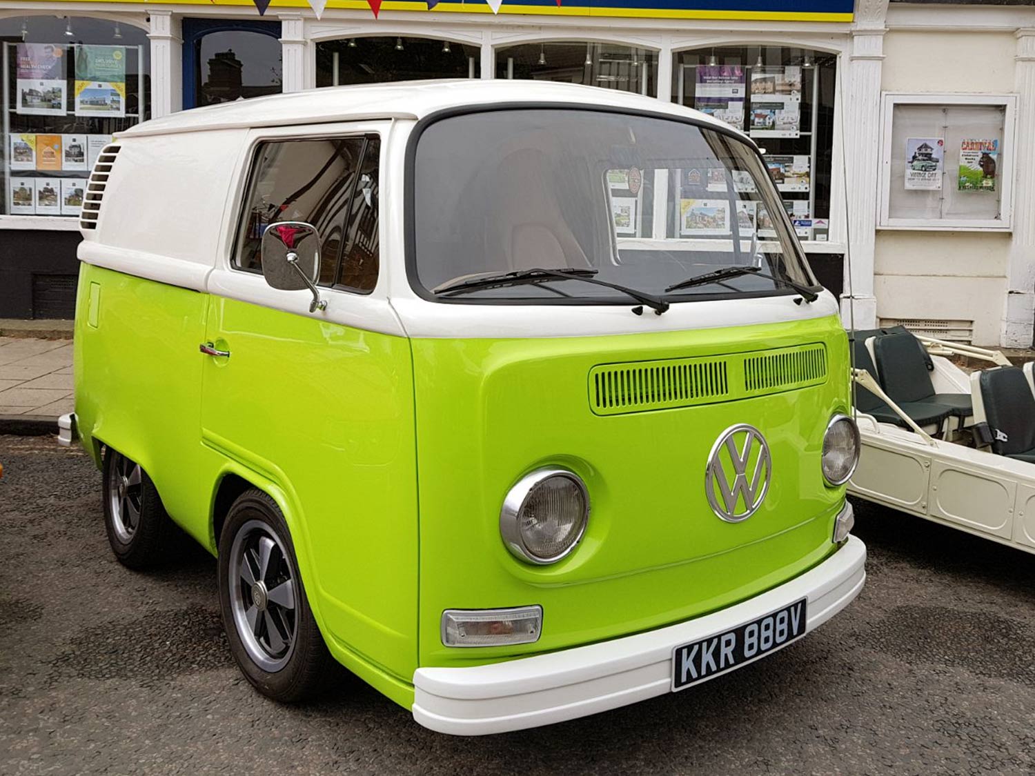 Lime Green VW Shortie Picture 1